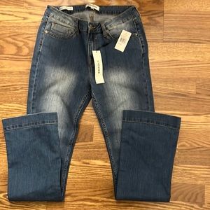 Vigoss jeans medium wash. Very cute